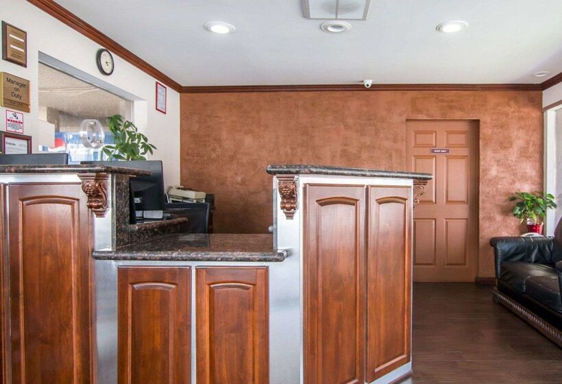 ホテル Rodeway Inn Convention Center