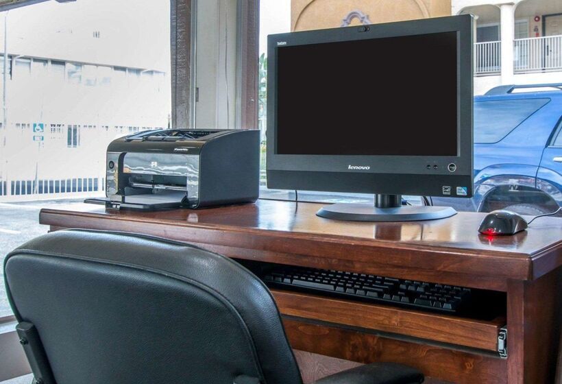 ホテル Rodeway Inn Convention Center