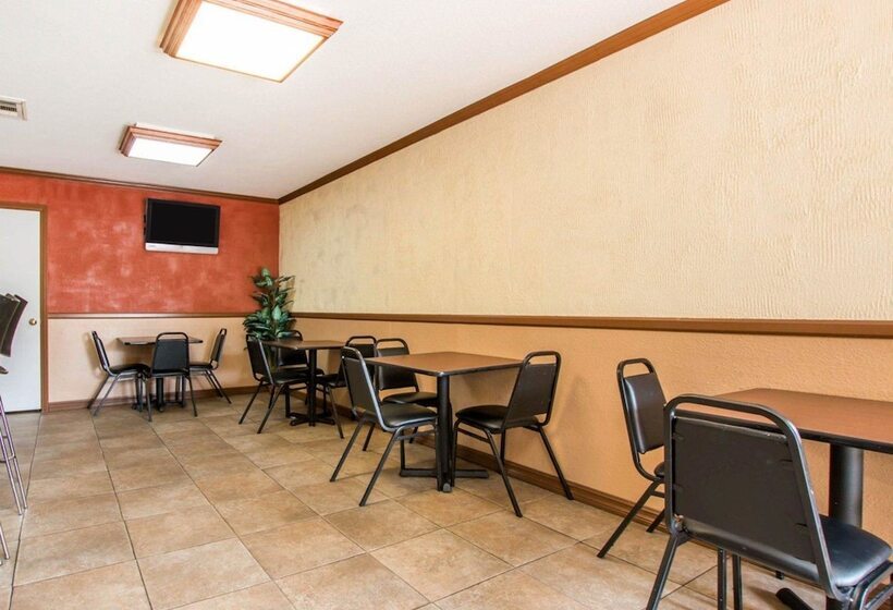 ホテル Rodeway Inn Convention Center