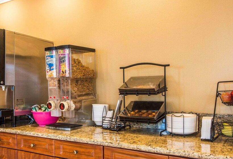 호텔 Rodeway Inn & Suites Corona