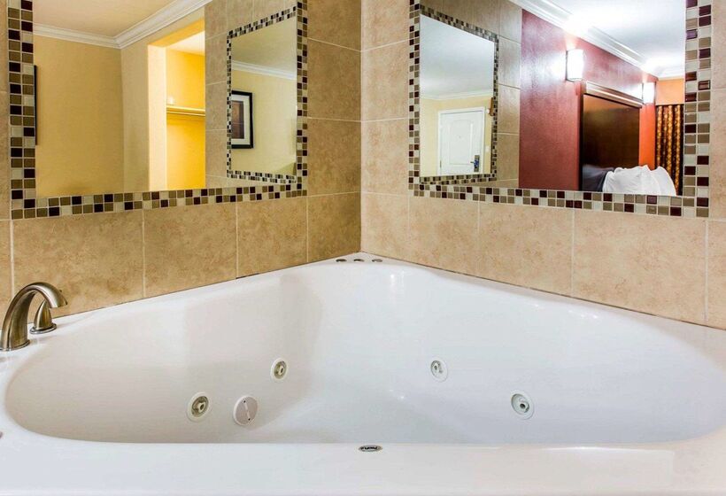 호텔 Rodeway Inn & Suites Corona