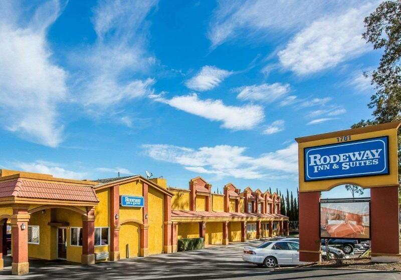 فندق Rodeway Inn & Suites Corona
