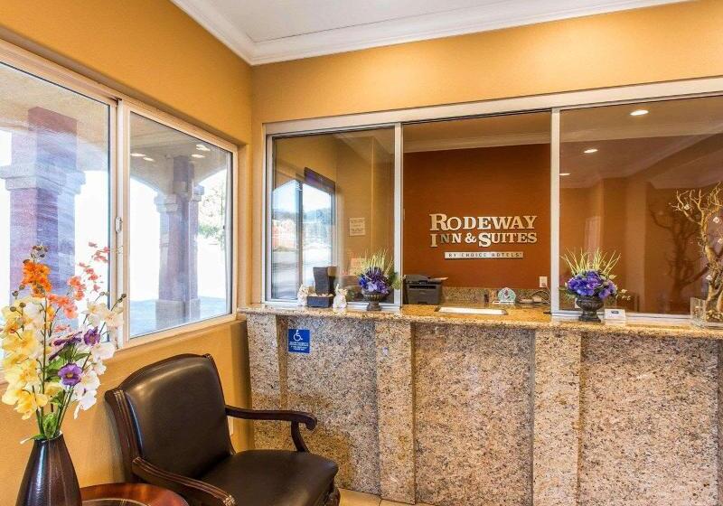 호텔 Rodeway Inn & Suites Corona