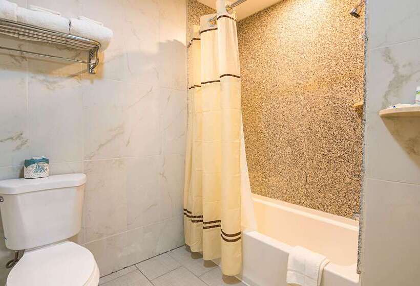 فندق Rodeway Inn And Suites