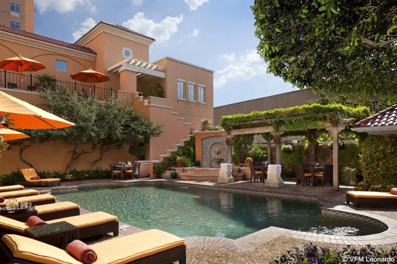 هتل Rosewood Mansion On Turtle Creek