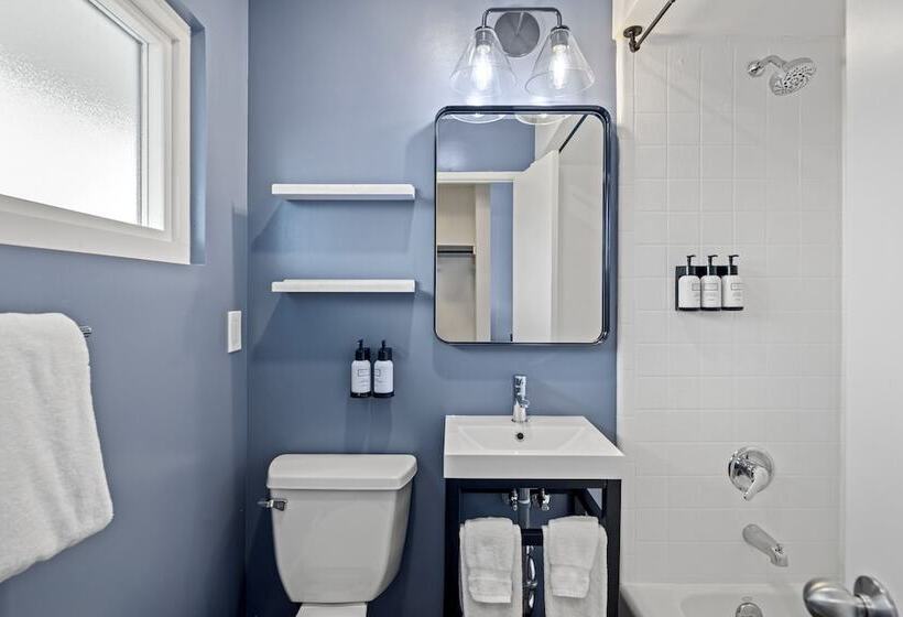 Sea Harbor Hotel   San Diego