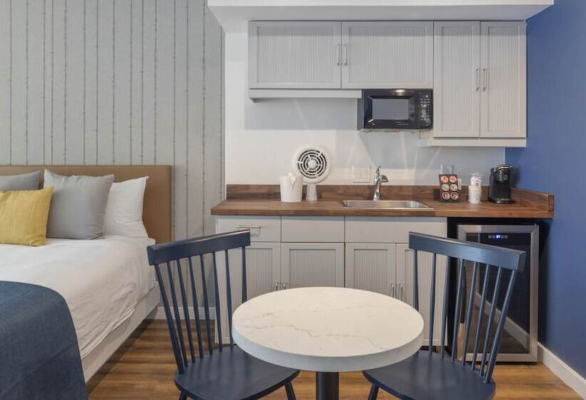 Sea Harbor Hotel   San Diego