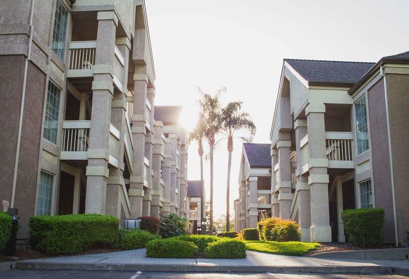 فندق Sonesta Es Suites San Jose Airport