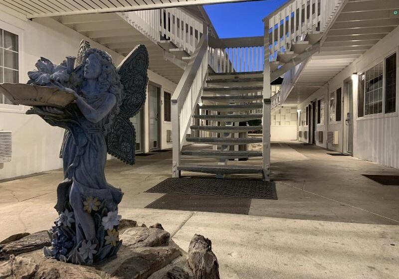 酒店 Stargazer Inn And Suites