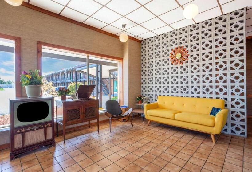 فندق Starved Rock Motor Inn Travelodge By Wyndham