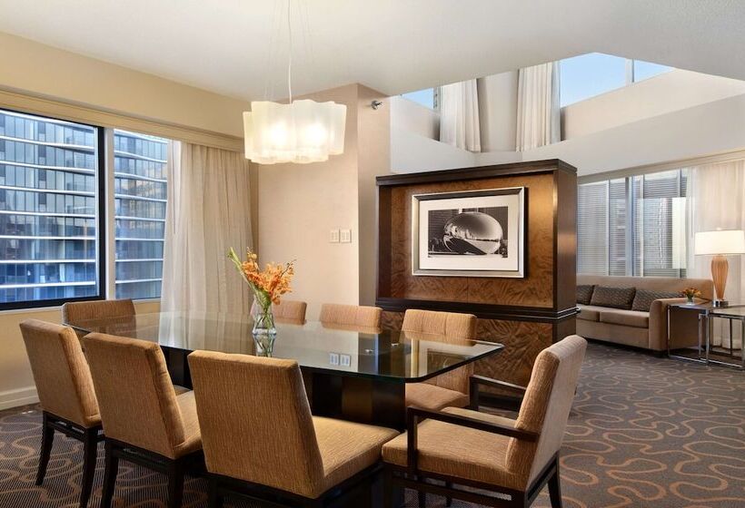فندق Swissôtel Chicago