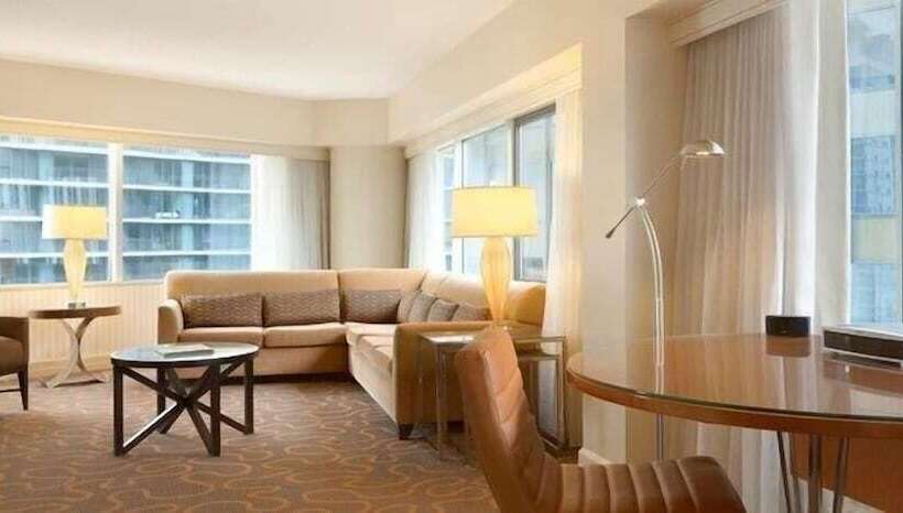 فندق Swissôtel Chicago