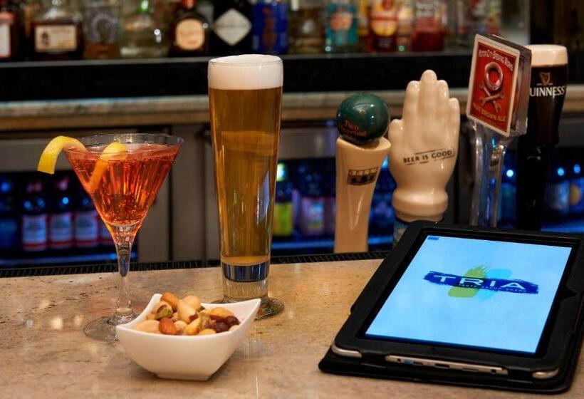 호텔 The Henry, Autograph Collection