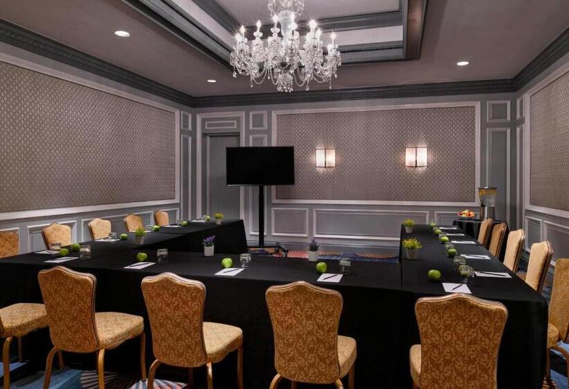 호텔 The Henry, Autograph Collection