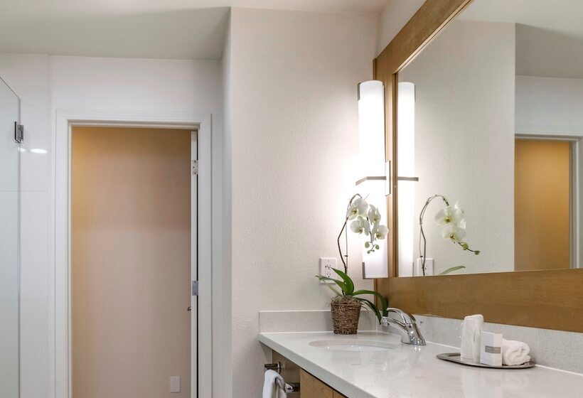 فندق The Lodge At Tiburon