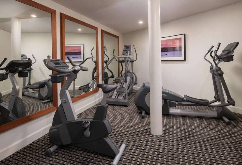 فندق The Lodge At Tiburon