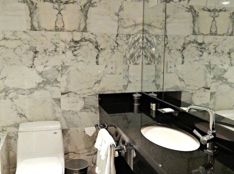 בית מלון כפרי The Normandy