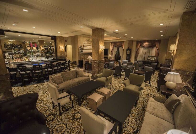 בית מלון כפרי The Pfister