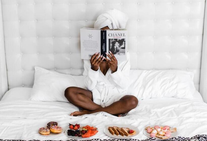 בית מלון כפרי The Pfister