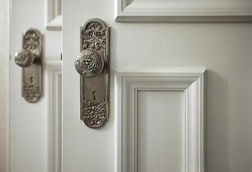 בית מלון כפרי The Pfister