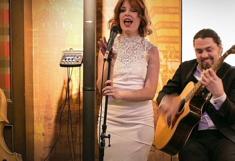 The Raphael Hotel, Autograph Collection