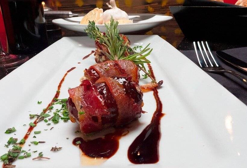 The Raphael Hotel, Autograph Collection