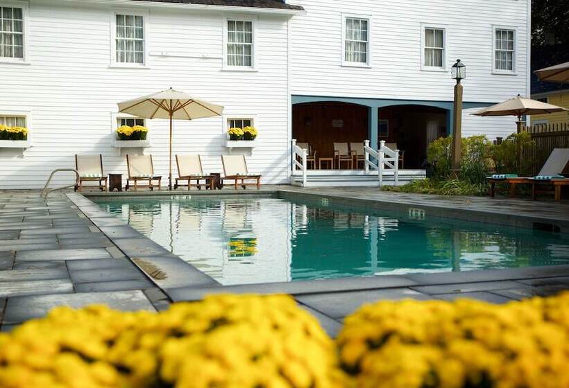 هتل The Red Lion Inn