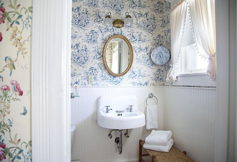 هتل The Red Lion Inn