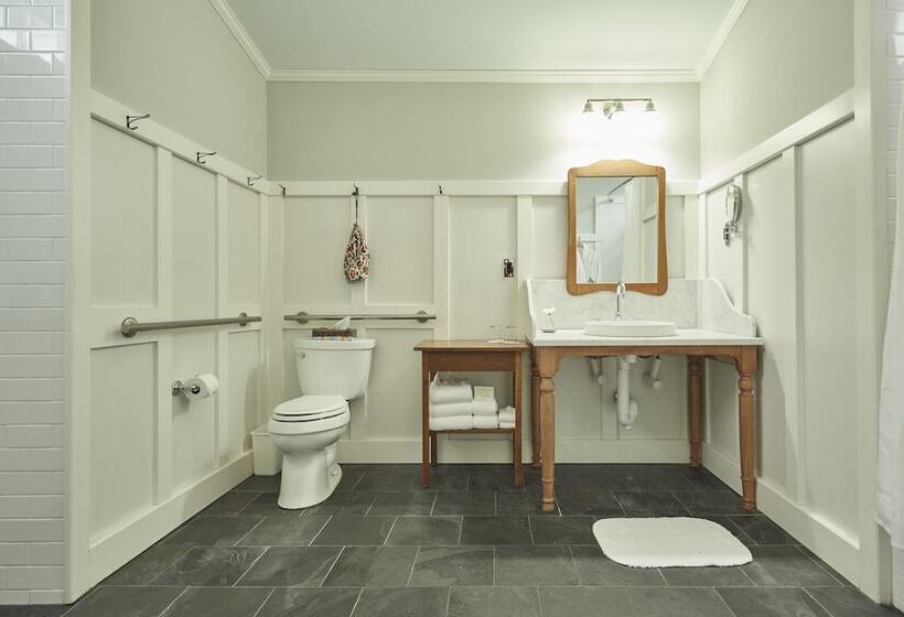 هتل The Red Lion Inn