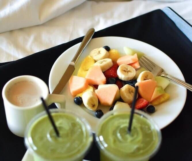 호텔 The River Inn