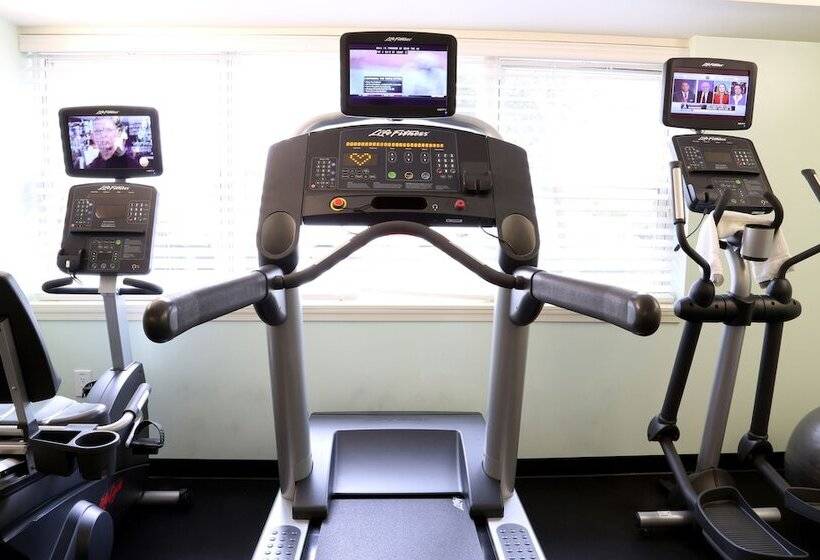 호텔 The River Inn