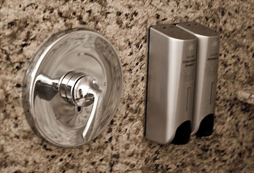 Отель The Stevenson Monterey