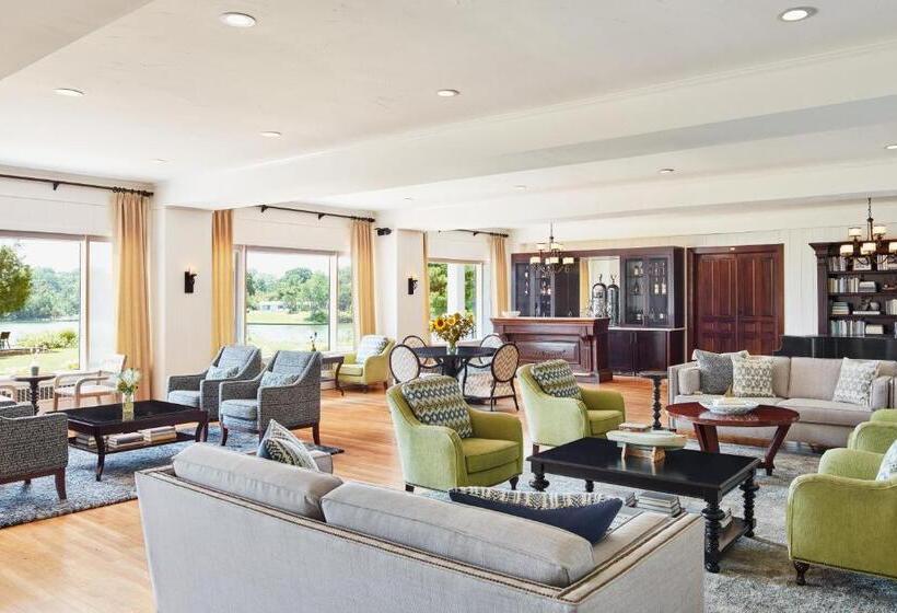 酒店 The Tides Inn