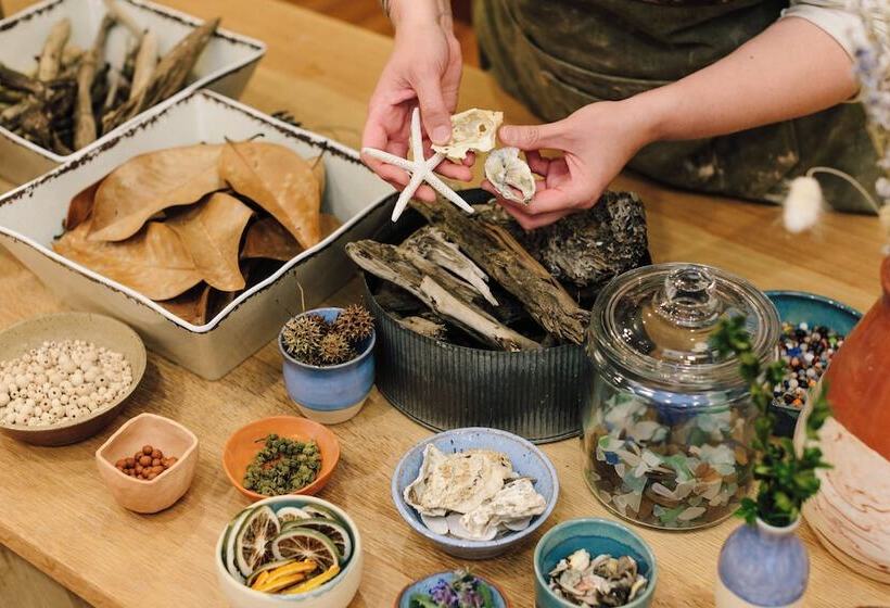 酒店 The Tides Inn