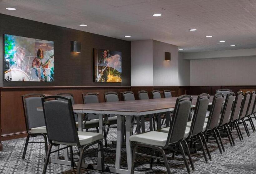 هتل The Union Station Nashville Yards, Autograph Collection