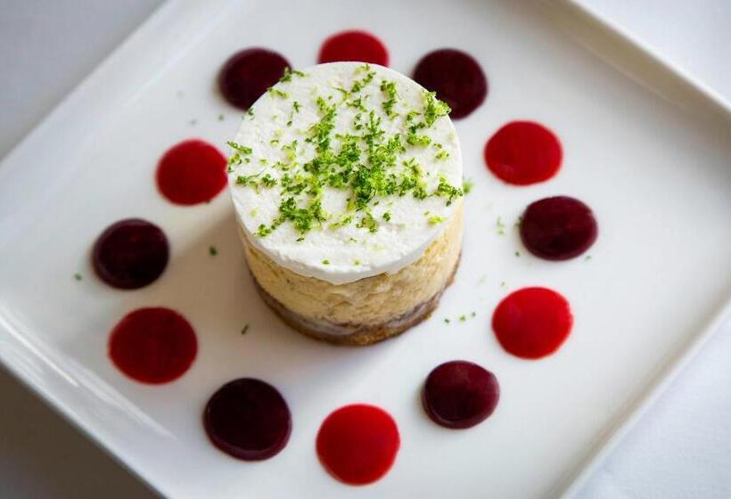 هتل The Vendue, Downtown Art