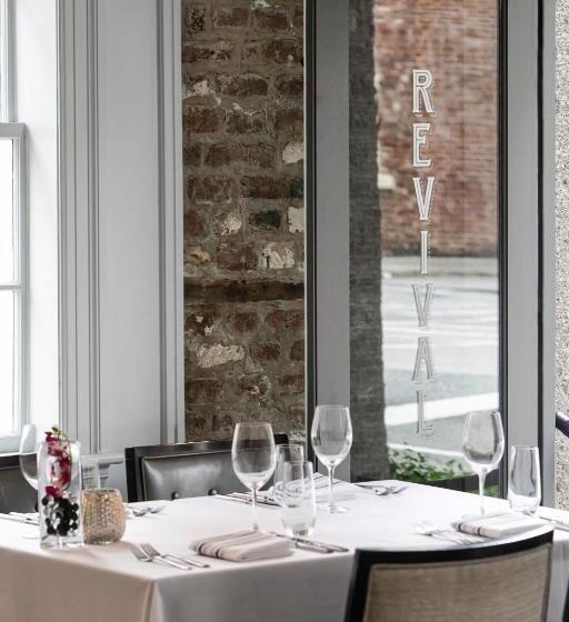 ホテル The Vendue, Downtown Art