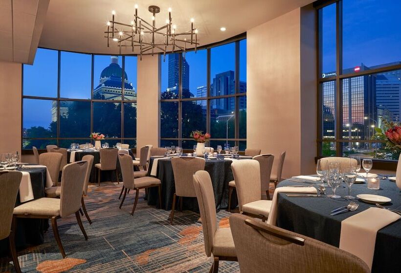 בית מלון כפרי The Westin Indianapolis