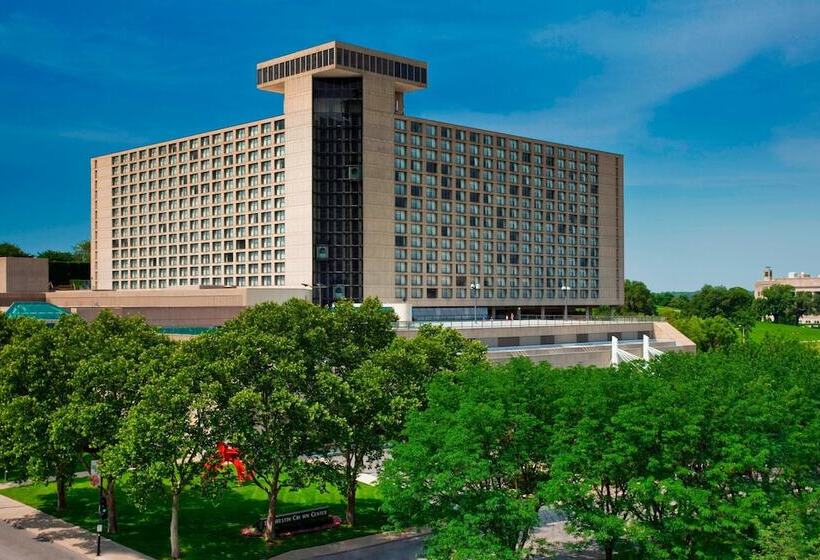 هتل The Westin Kansas City At Crown Center