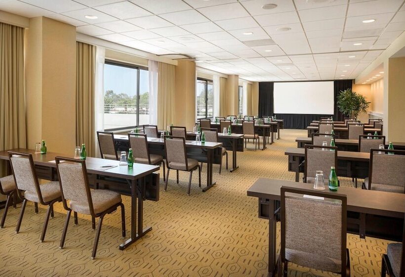 فندق The Westin South Coast Plaza, Costa Mesa