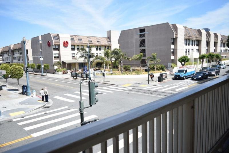 酒店 The Wharf Inn