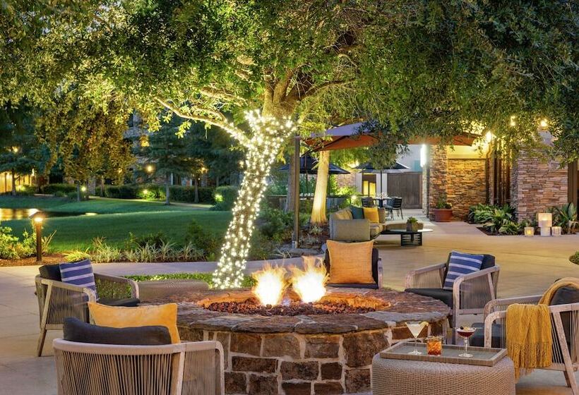 فندق The Woodlands Resort, Curio Collection By Hilton