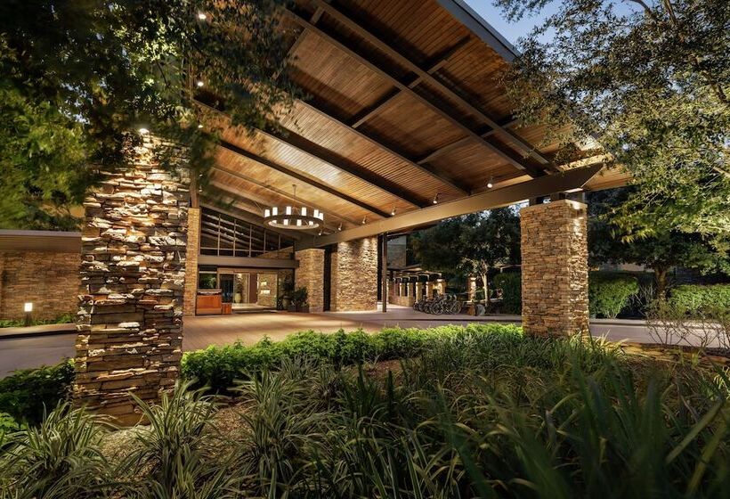 هتل The Woodlands Resort, Curio Collection By Hilton