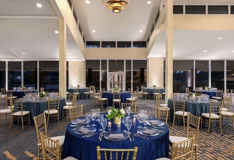 هتل The Woodlands Resort, Curio Collection By Hilton