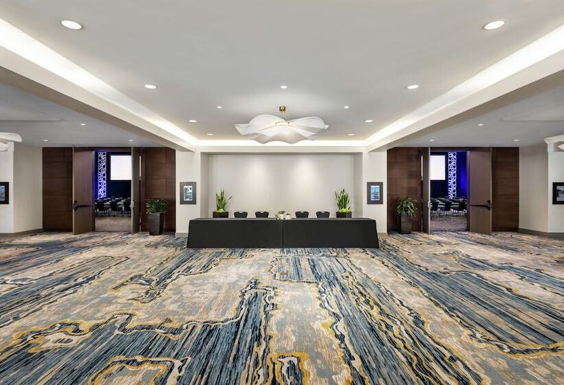 فندق The Woodlands Resort, Curio Collection By Hilton