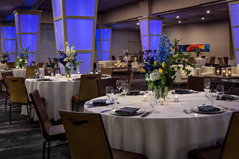 هتل The Worthington Renaissance Fort Worth