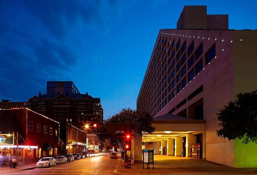 Отель The Worthington Renaissance Fort Worth