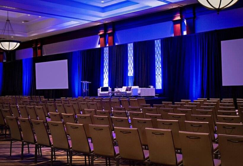 Отель The Worthington Renaissance Fort Worth