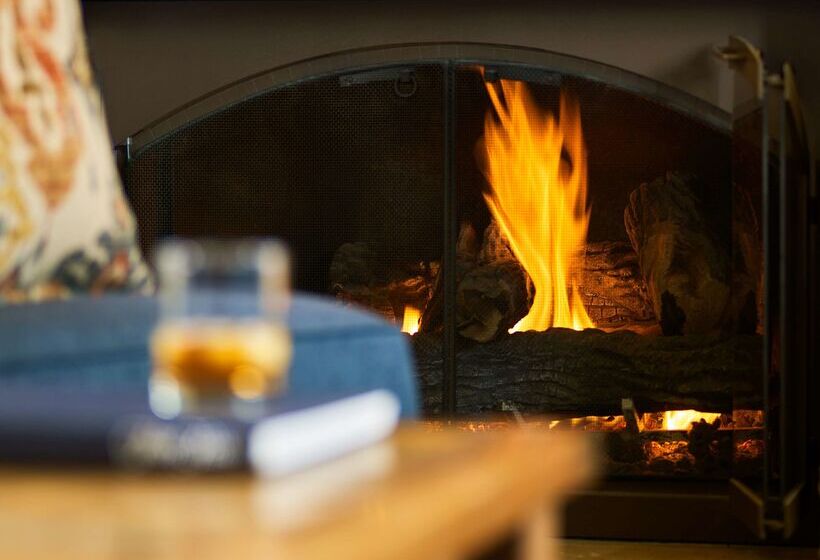 酒店 Top Of The Village Coraltree Residence Collection