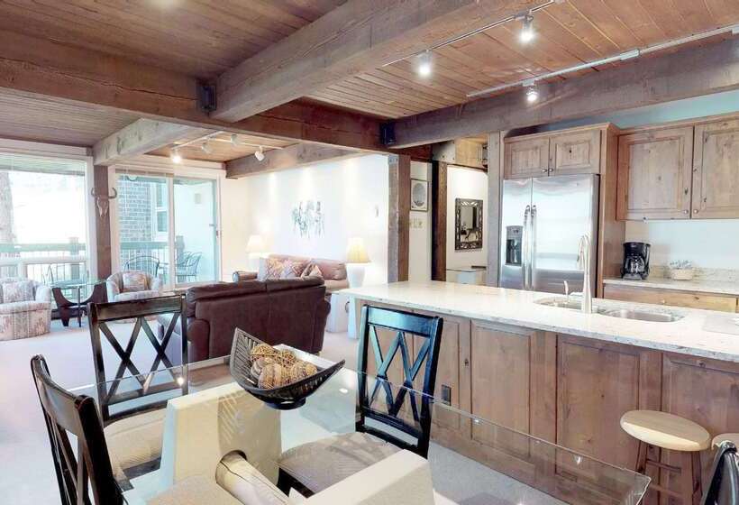 هتل Top Of The Village   Coraltree Residence Collection